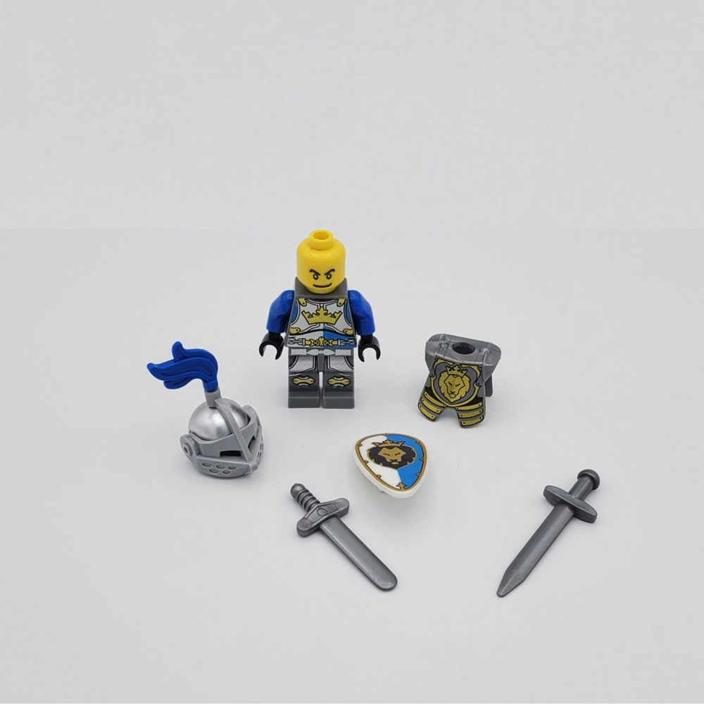 blue-lion-knights-style-1-minifigures-set-of-10pcs