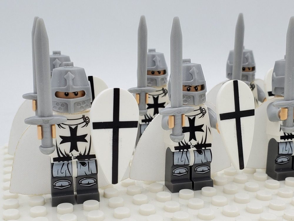 crusader-knight-minifigures-set-of-10pcs