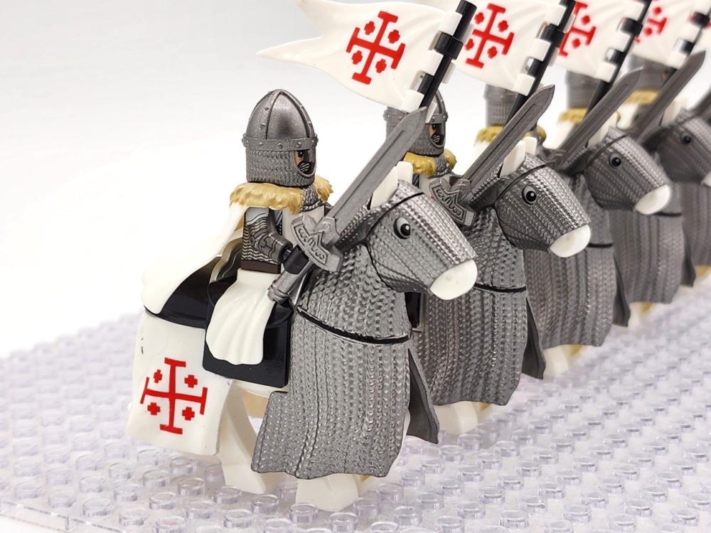 crusades-mounted-holy-sepulchre-knights-armored-warhorse-minifigure-set-of-10pcs-with-assortment-of