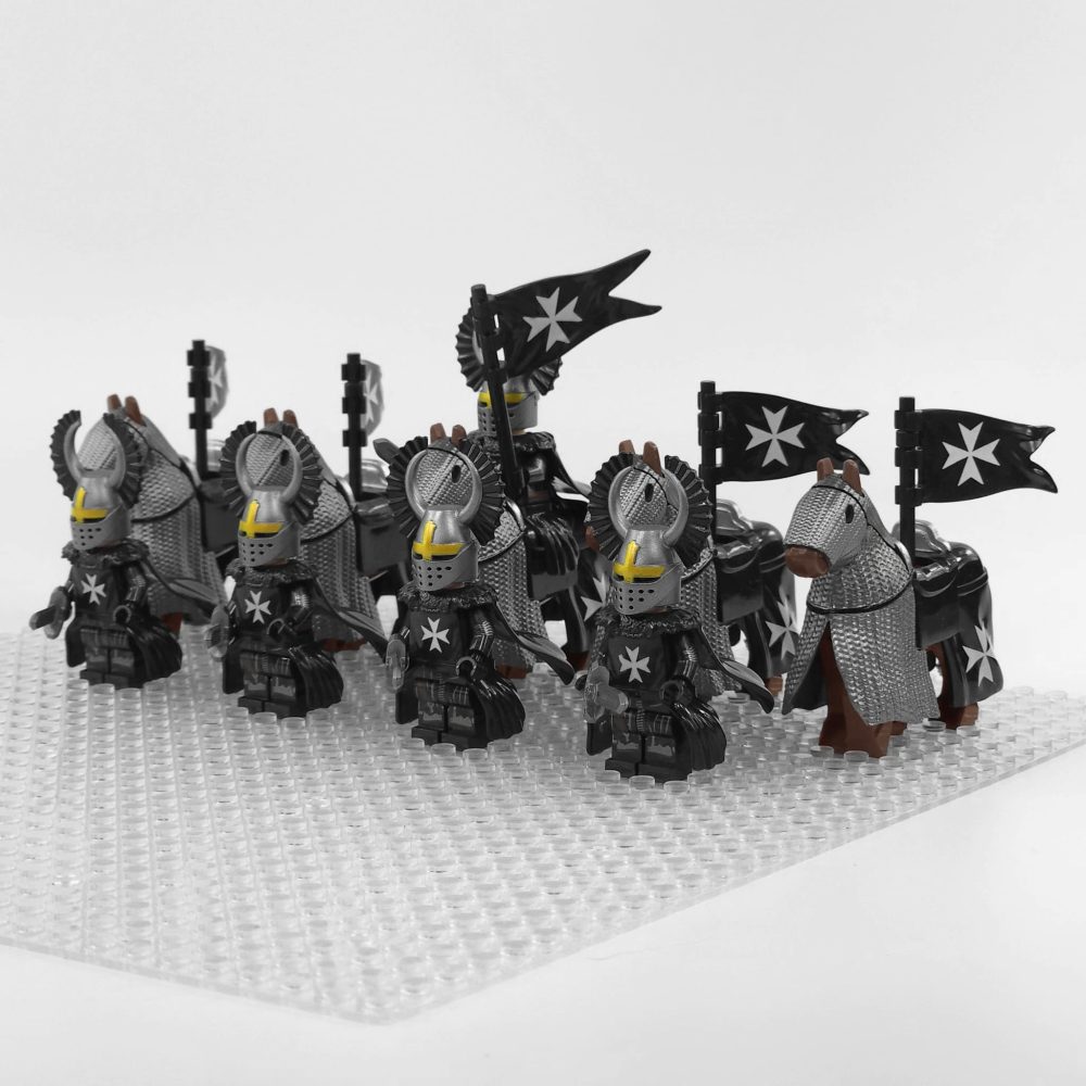 crusades-mounted-knights-hospitallers-armored-warhorse-minifigure-set-of-10pcs-with-assortment-of