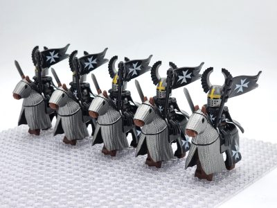 crusades-mounted-knights-hospitallers-armored-warhorse-minifigure-set-of-10pcs-with-assortment-of