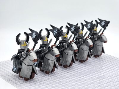 crusades-mounted-knights-hospitallers-armored-warhorse-minifigure-set-of-10pcs-with-assortment-of