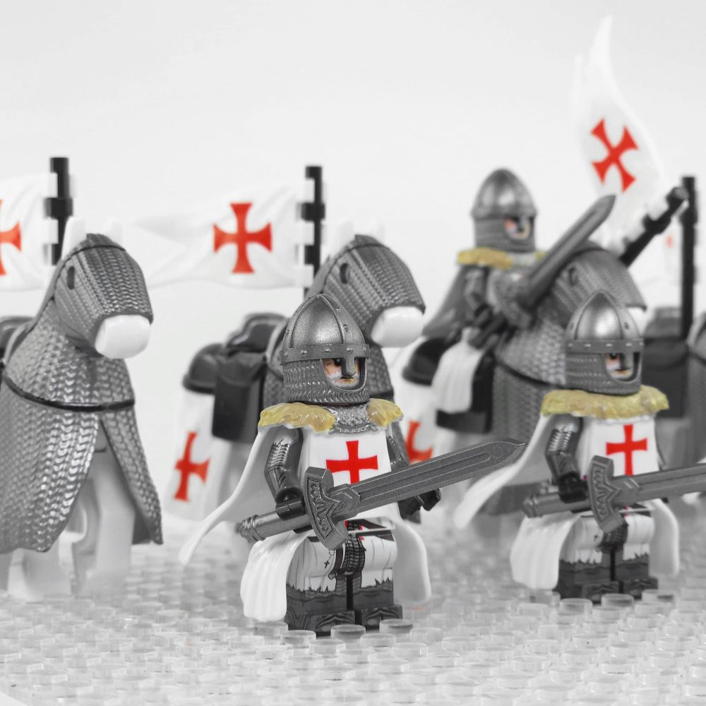 crusades-mounted-knights-templars-armored-warhorse-minifigure-set-of-10pcs-with-assortment-of