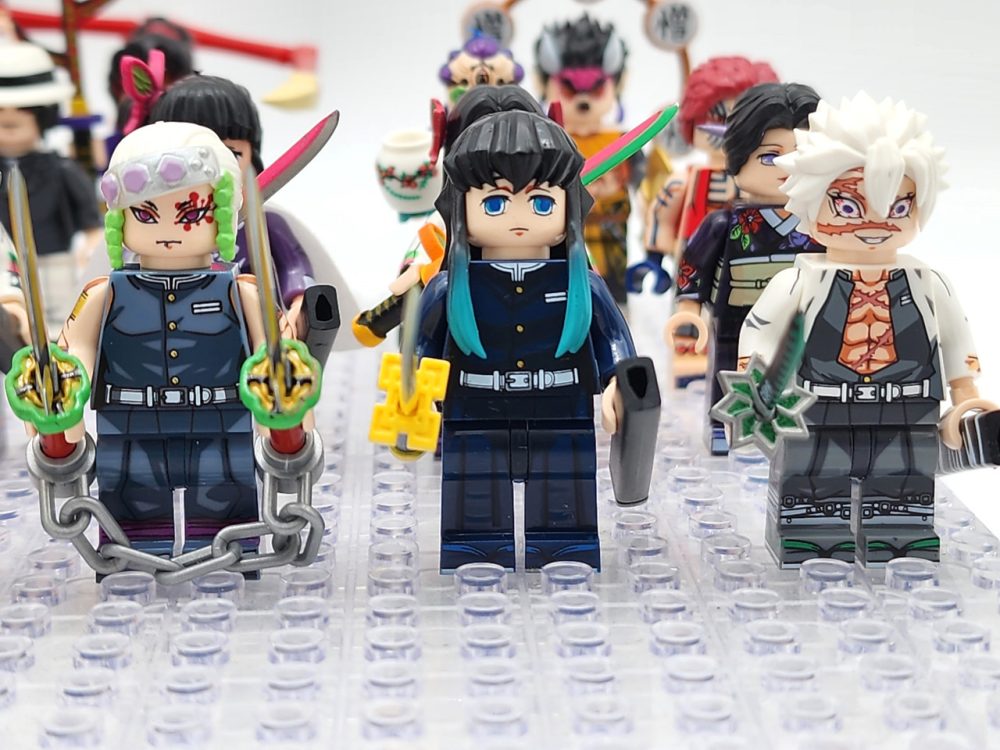 demon-slayer-kimetsu-no-yaiba-ultimate-collectors-minifigure-set-of-40pcs