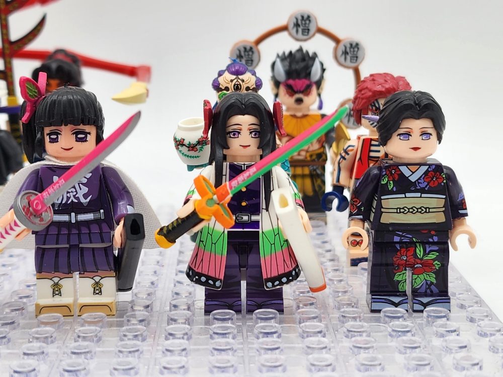 demon-slayer-kimetsu-no-yaiba-ultimate-collectors-minifigure-set-of-40pcs