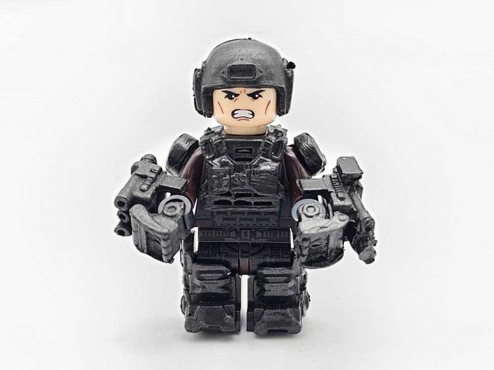 edge-of-tomorrow-tom-cruise-major-william-cage-in-battle-exosuit-minifigure