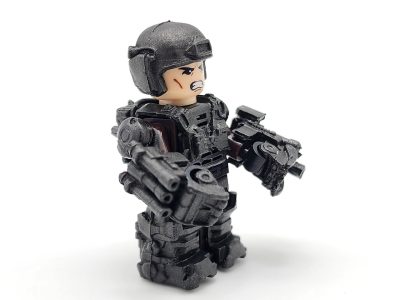 edge-of-tomorrow-tom-cruise-major-william-cage-in-battle-exosuit-minifigure