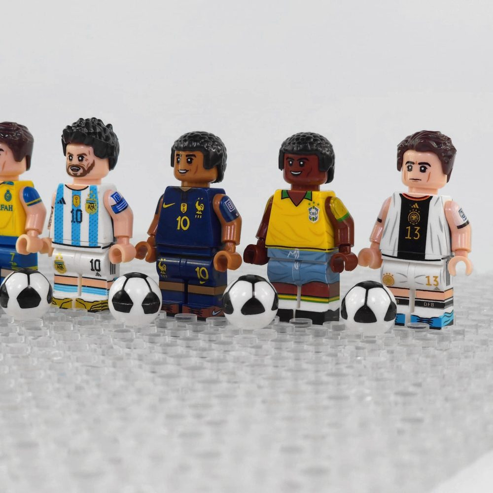 fifa-football-players-the-greats-today-and-yesterday-minifigure-set-of-8pcs