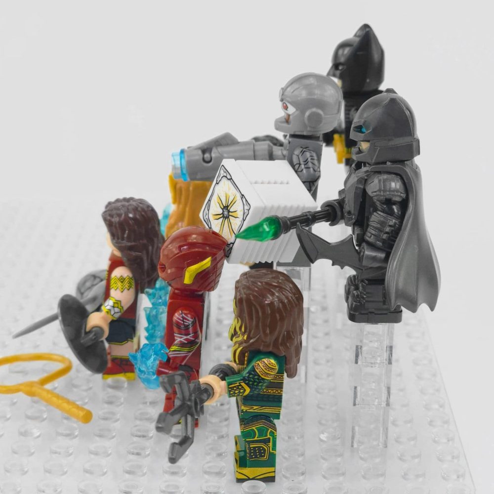Justice League Minifigure Set 8pcs - Image 4