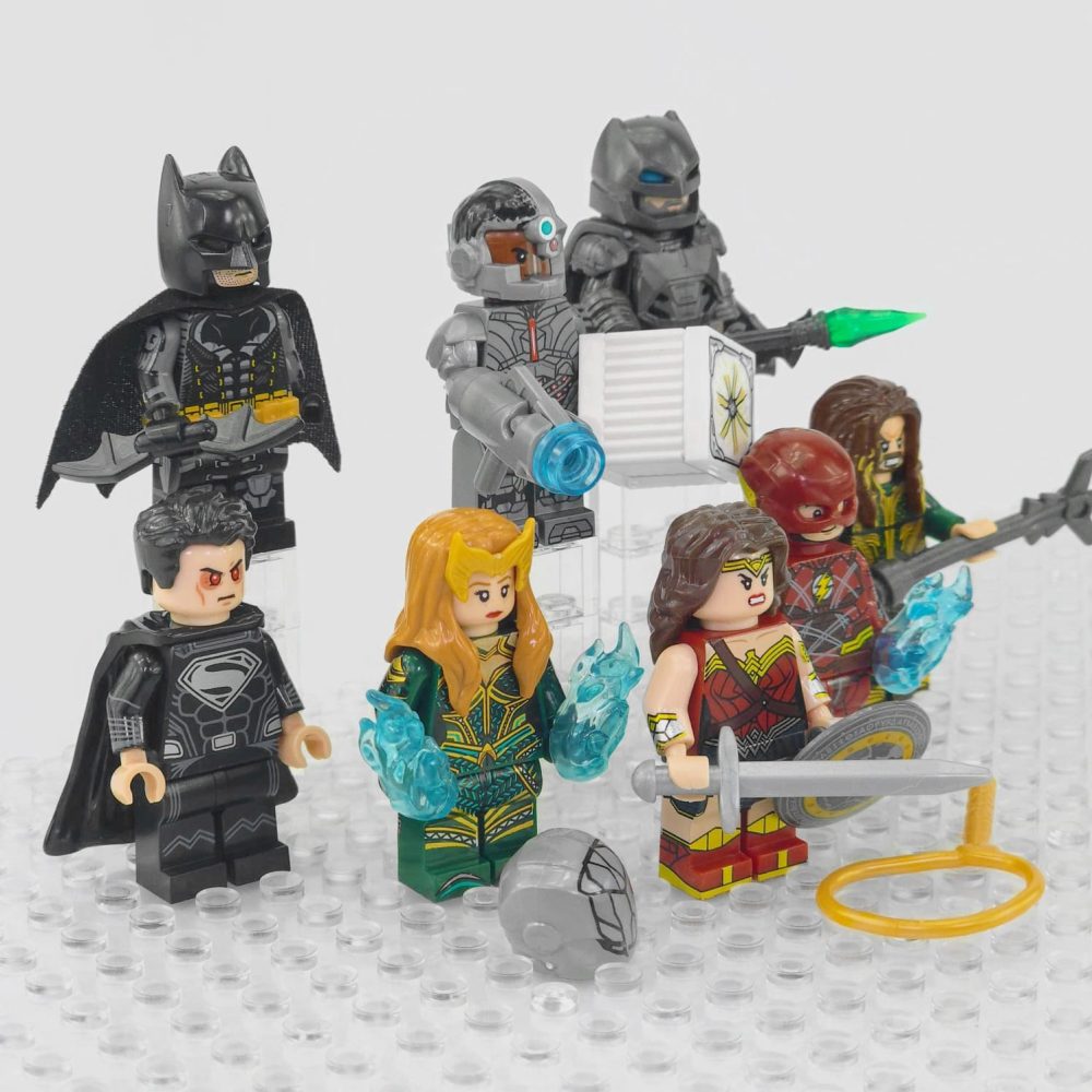 Justice League Minifigure Set 8pcs - Image 3