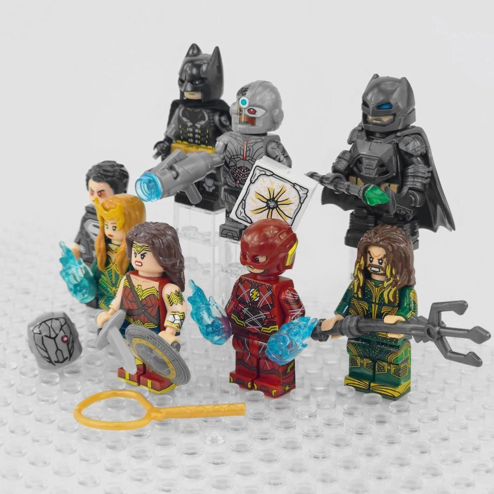 Justice League Minifigure Set 8pcs - Image 2