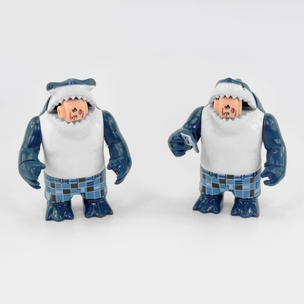 King Shark Likes to Read Minifigure Set 2pcs - Image 2