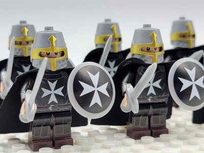knights-hospitallers-round-shield-minifigures-set-of-10pcs