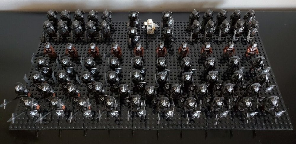 Lord the Rings Uruk-Hai Saruman Battle Helms Deep Minifigure Set 75pcs - Image 4