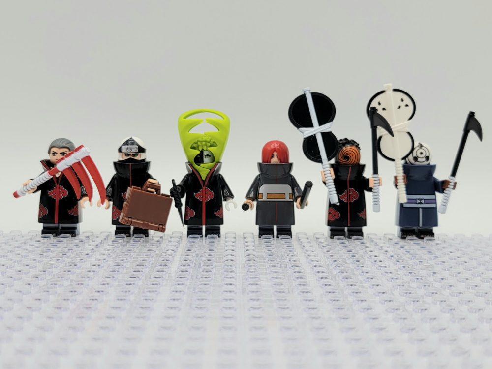 naruto-shippuden-ultimate-40-piece-minifigure-collection