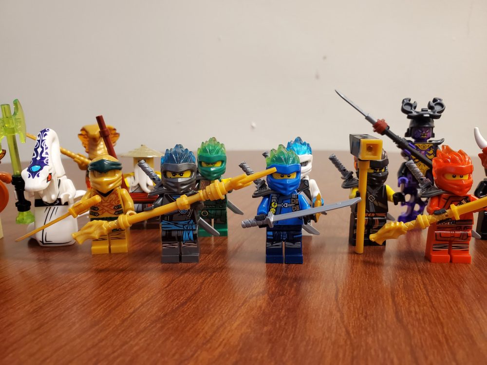 ninjago-secrets-of-the-forbidden-spinjitzu-24-piece-minifigure-collection