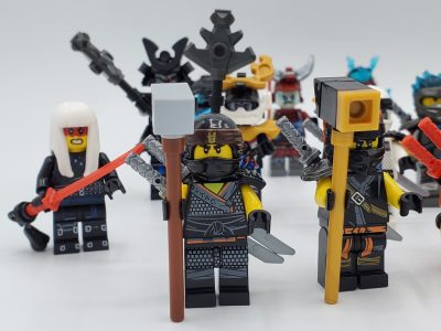 ninjago-secrets-of-the-forbidden-spinjitzu-blizzard-samurai-24-piece-minifigure-collection