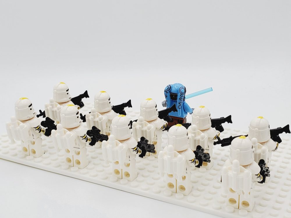 star-wars-327th-star-corps-clone-troopers-with-jedi-aayla-minifigure-set-of-11pcs
