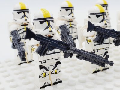 star-wars-327th-star-corps-clone-troopers-with-jedi-aayla-minifigure-set-of-11pcs