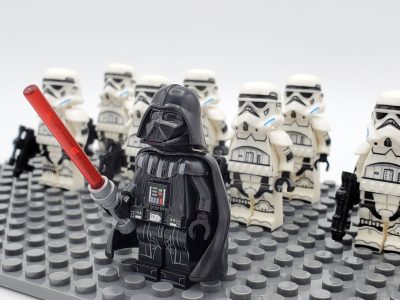 star-wars-darth-vader-imperial-stormtroopers-minifigure-set