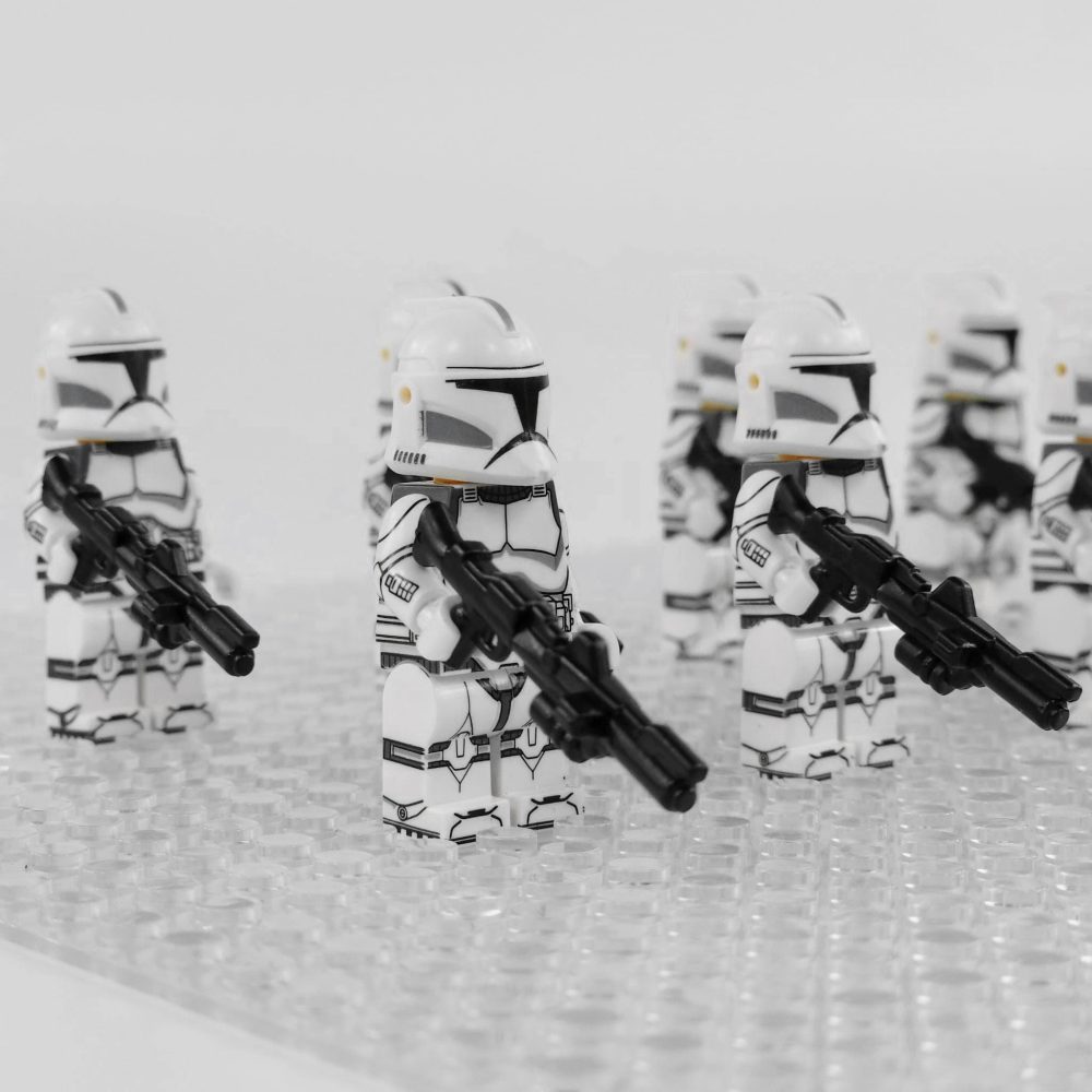 star-wars-phase-1-clone-troopers-with-dc-15a-blaster-minifigures-set-of-10pcs
