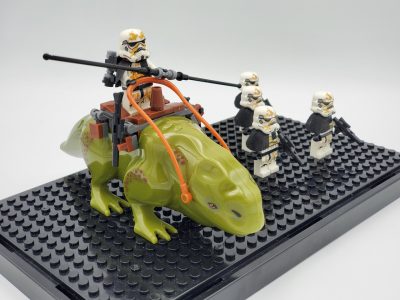star-wars-sandtrooper-desert-stormtroopers-and-dewback-minifigure-set