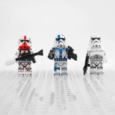 star-wars-stormtrooper-imperial-stormtroopers-with-flame-troopers-and-gaming-greats-commander-minifigure-set-of-13pcs