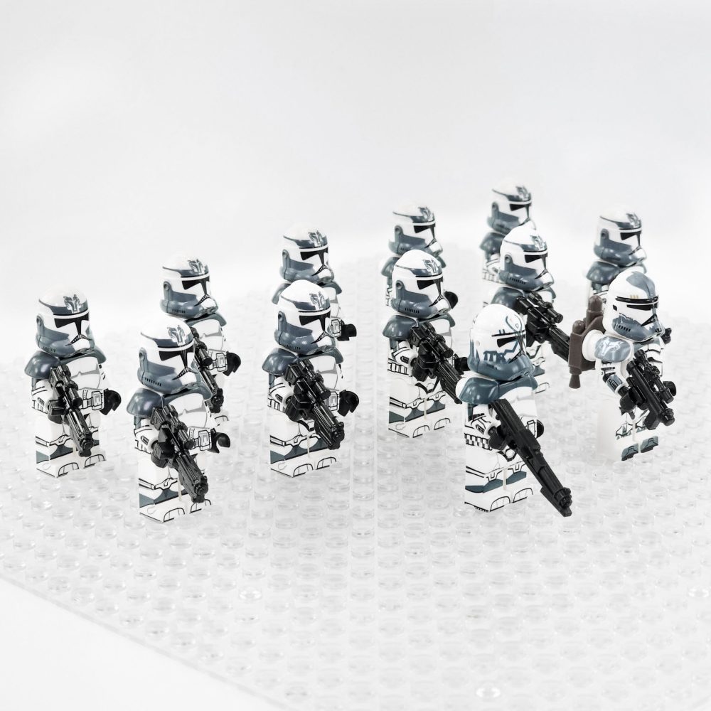 star-wars-wolfpack-clones-with-commander-wolffe-and-comet-minifigure-set