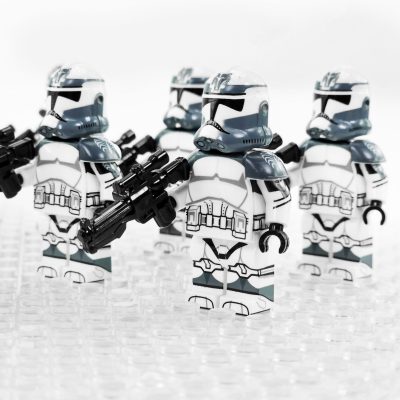 star-wars-wolfpack-clones-with-commander-wolffe-and-comet-minifigure-set