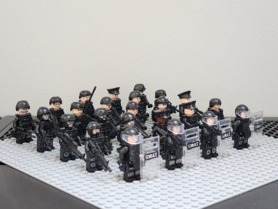 swat-team-special-forces-riot-shields-minifigure-set-of-24pcs-with-assortment-of