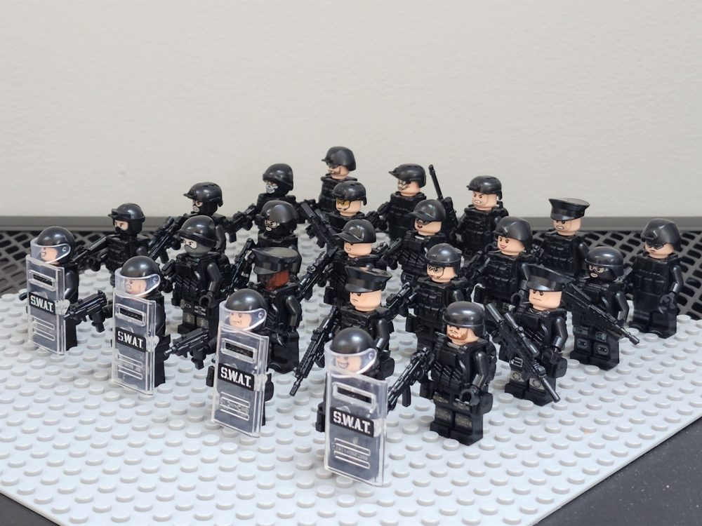 swat-team-special-forces-riot-shields-minifigure-set-of-24pcs-with-assortment-of