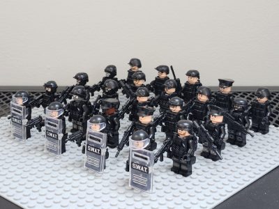 swat-team-special-forces-riot-shields-minifigure-set-of-24pcs-with-assortment-of