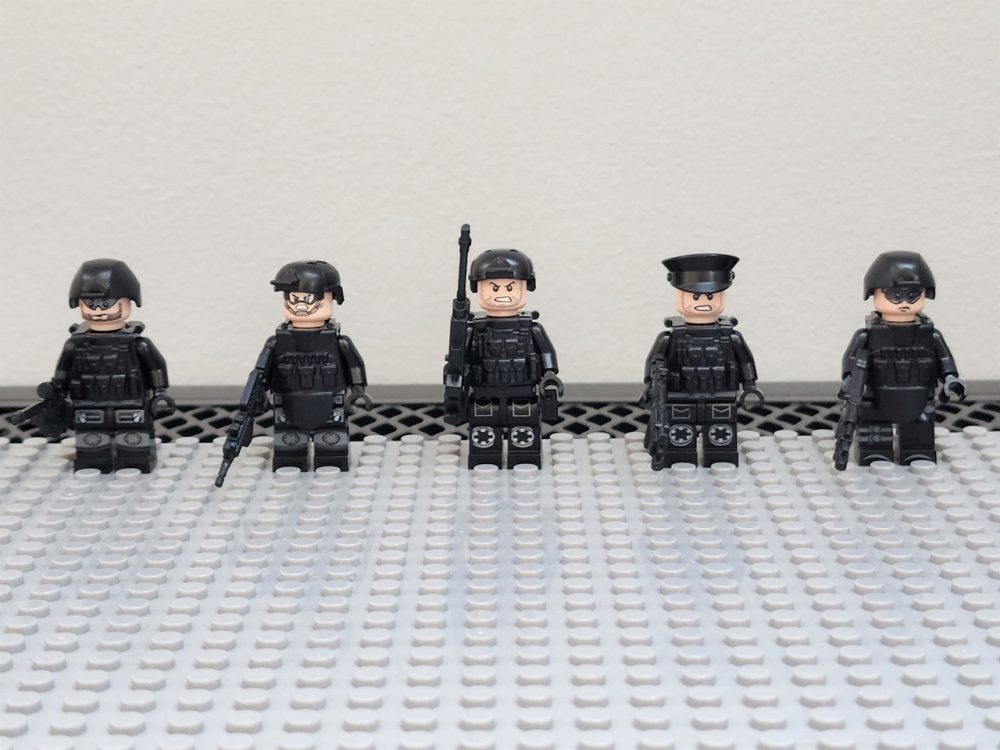 swat-team-special-forces-riot-shields-minifigure-set-of-24pcs-with-assortment-of