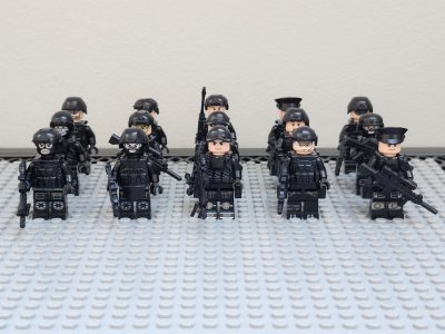 swat-team-special-forces-riot-shields-minifigure-set-of-24pcs-with-assortment-of