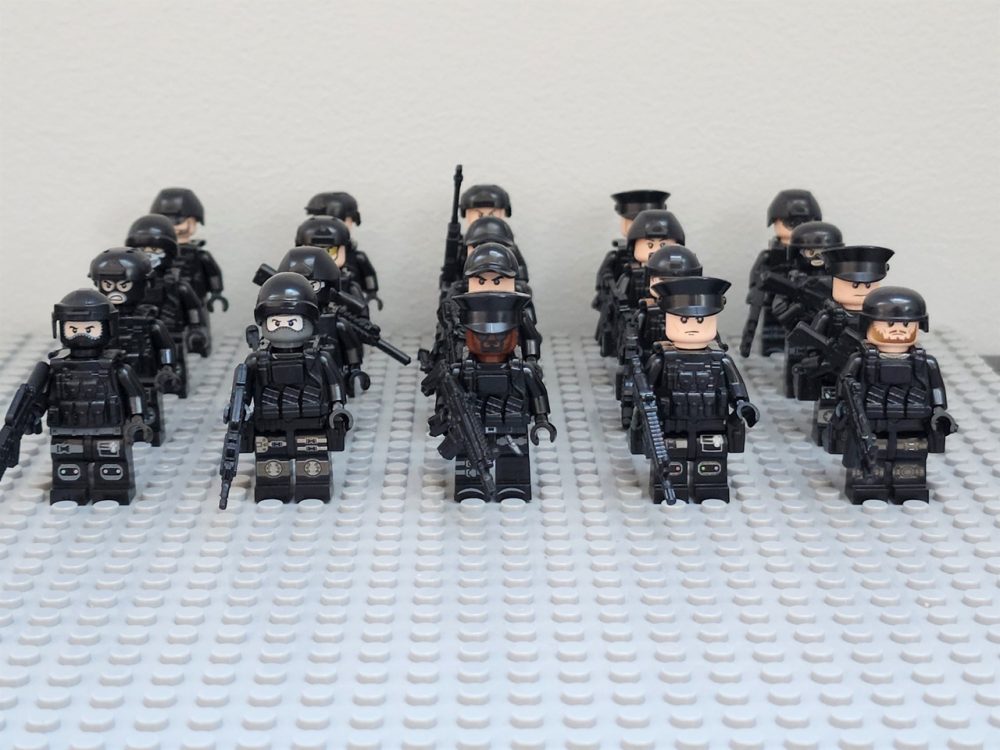 swat-team-special-forces-riot-shields-minifigure-set-of-24pcs-with-assortment-of