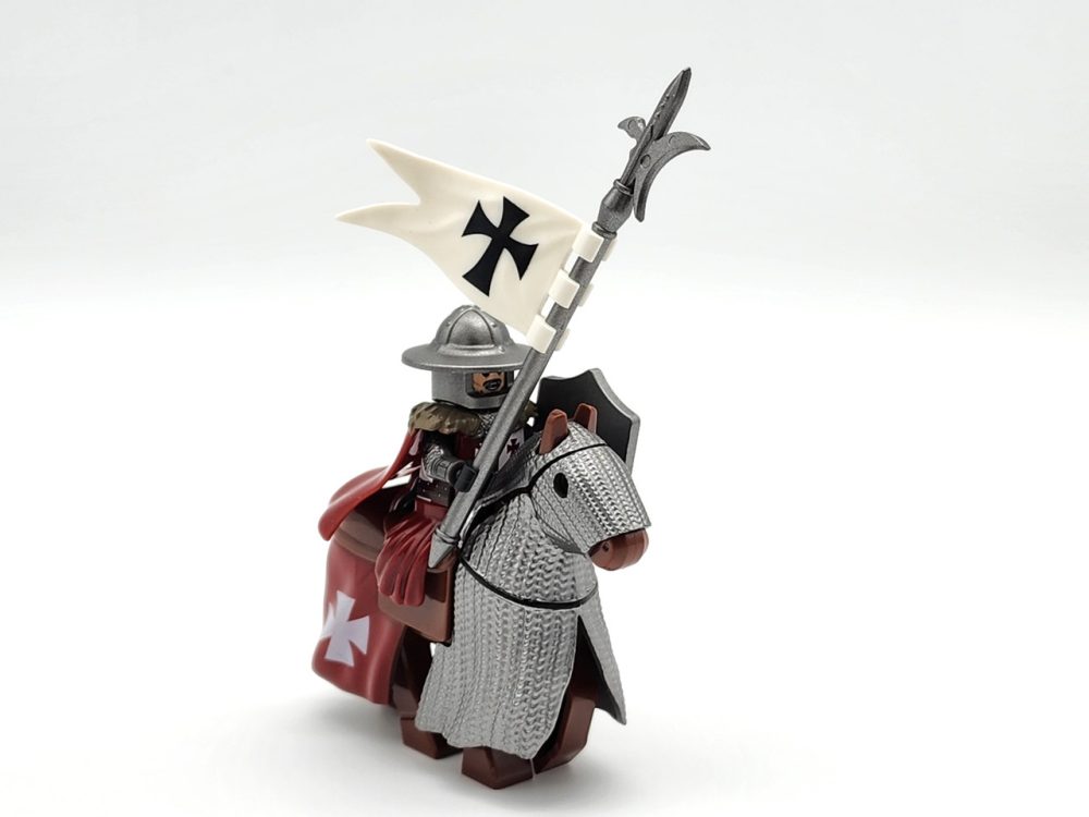tripoli-mounted-knights-armored-warhorse-minifigure-set